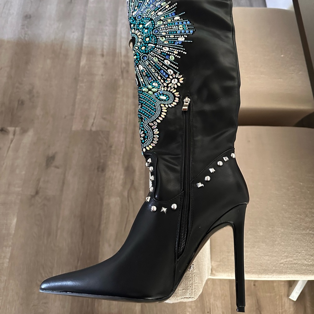 Hot! Over the knee jeweled boots